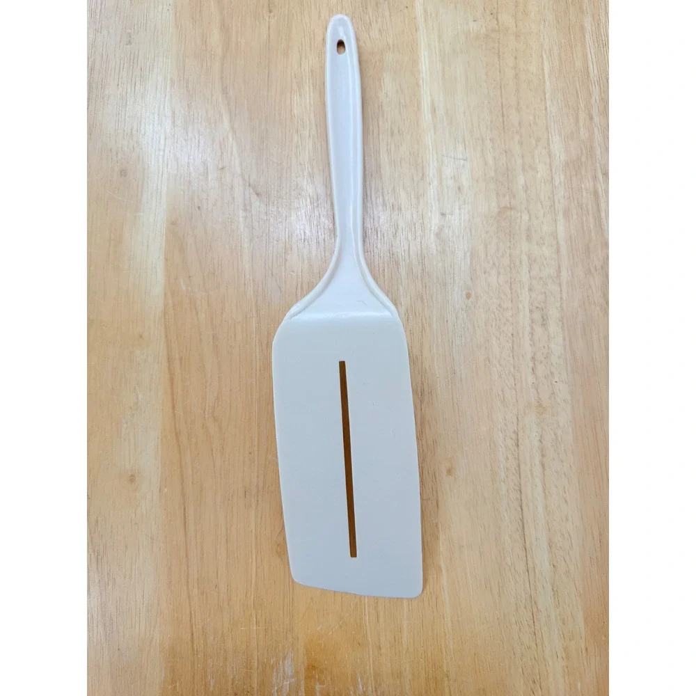 Vintage nylon Plastic‎ Slotted turner Spatula Kitchen Utensil cream beige